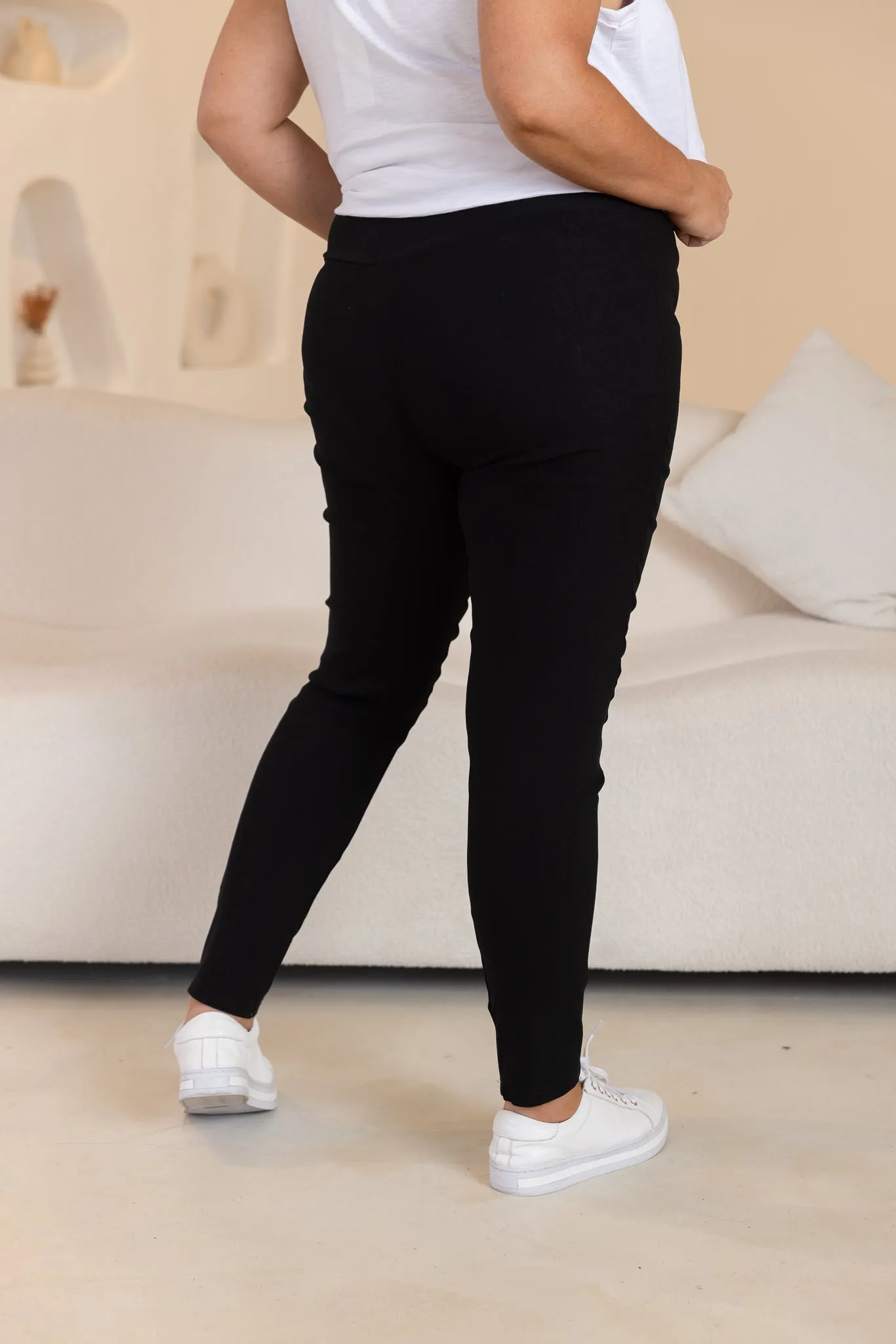 CONNIE PULL ON PANTS - Black