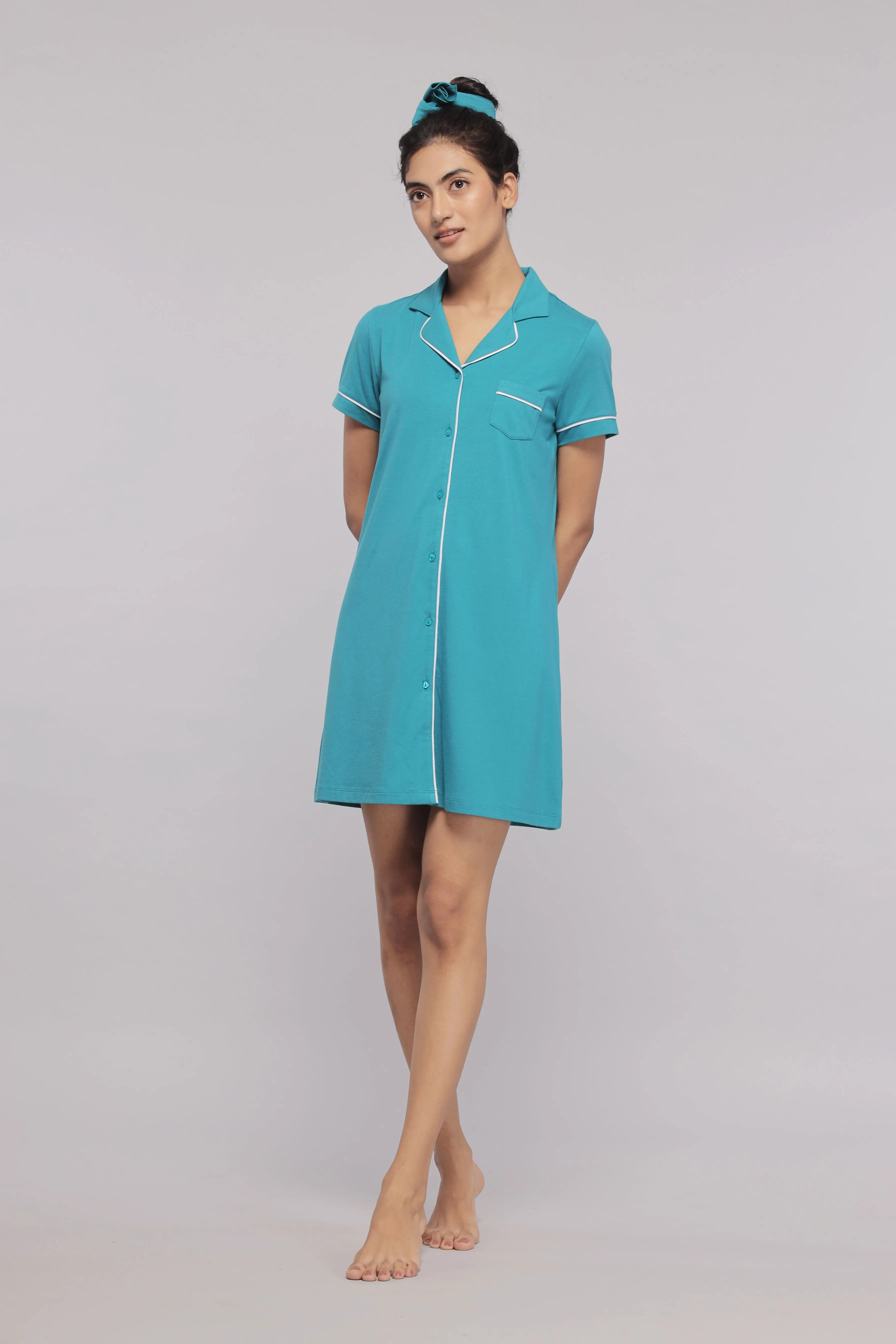 Short Down Button Dress With White Piping