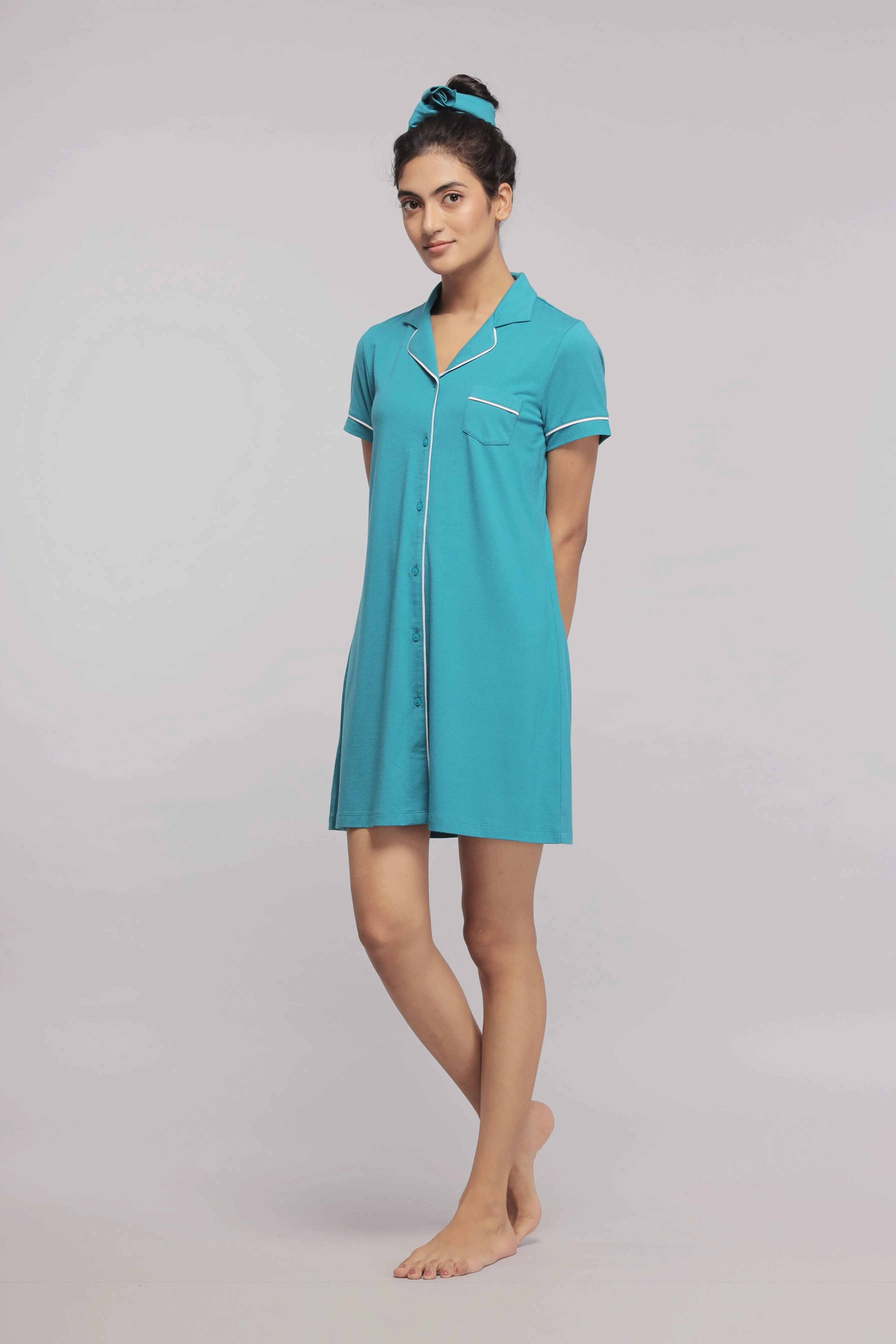 Short Down Button Dress With White Piping